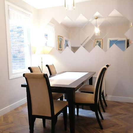 Stunning 3 Bedroom Townhouse In The Heart Of City Belfast Eksteriør bilde