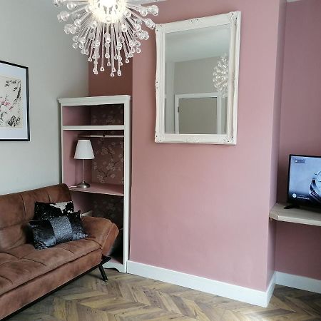 Stunning 3 Bedroom Townhouse In The Heart Of City Belfast Eksteriør bilde