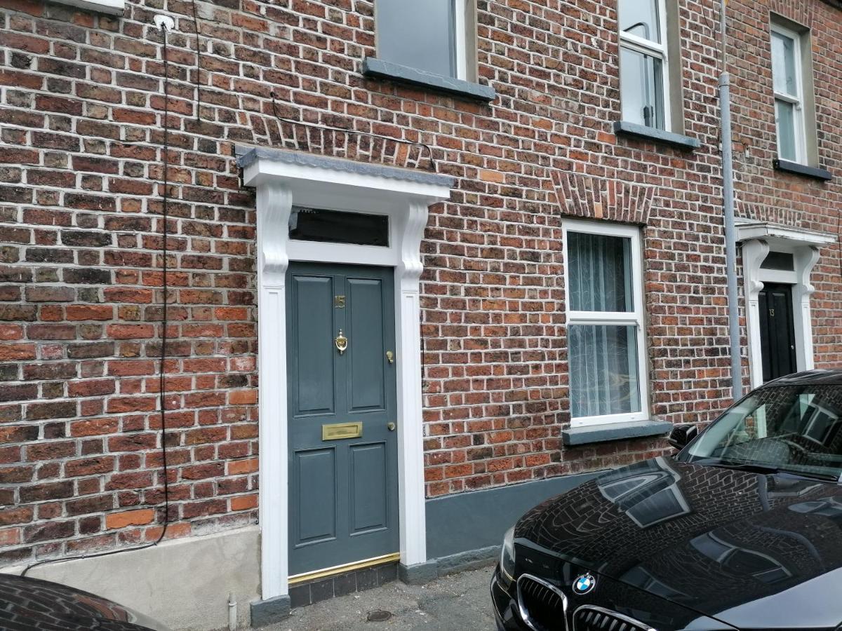 Stunning 3 Bedroom Townhouse In The Heart Of City Belfast Eksteriør bilde