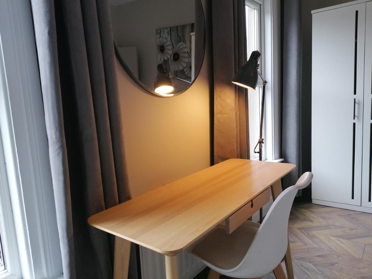 Stunning 3 Bedroom Townhouse In The Heart Of City Belfast Eksteriør bilde