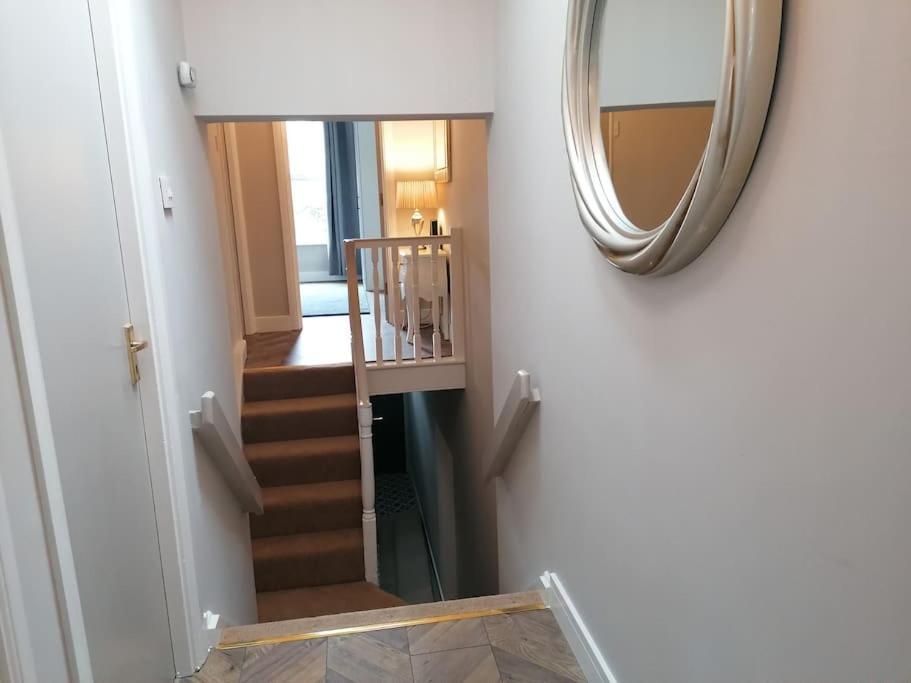 Stunning 3 Bedroom Townhouse In The Heart Of City Belfast Eksteriør bilde